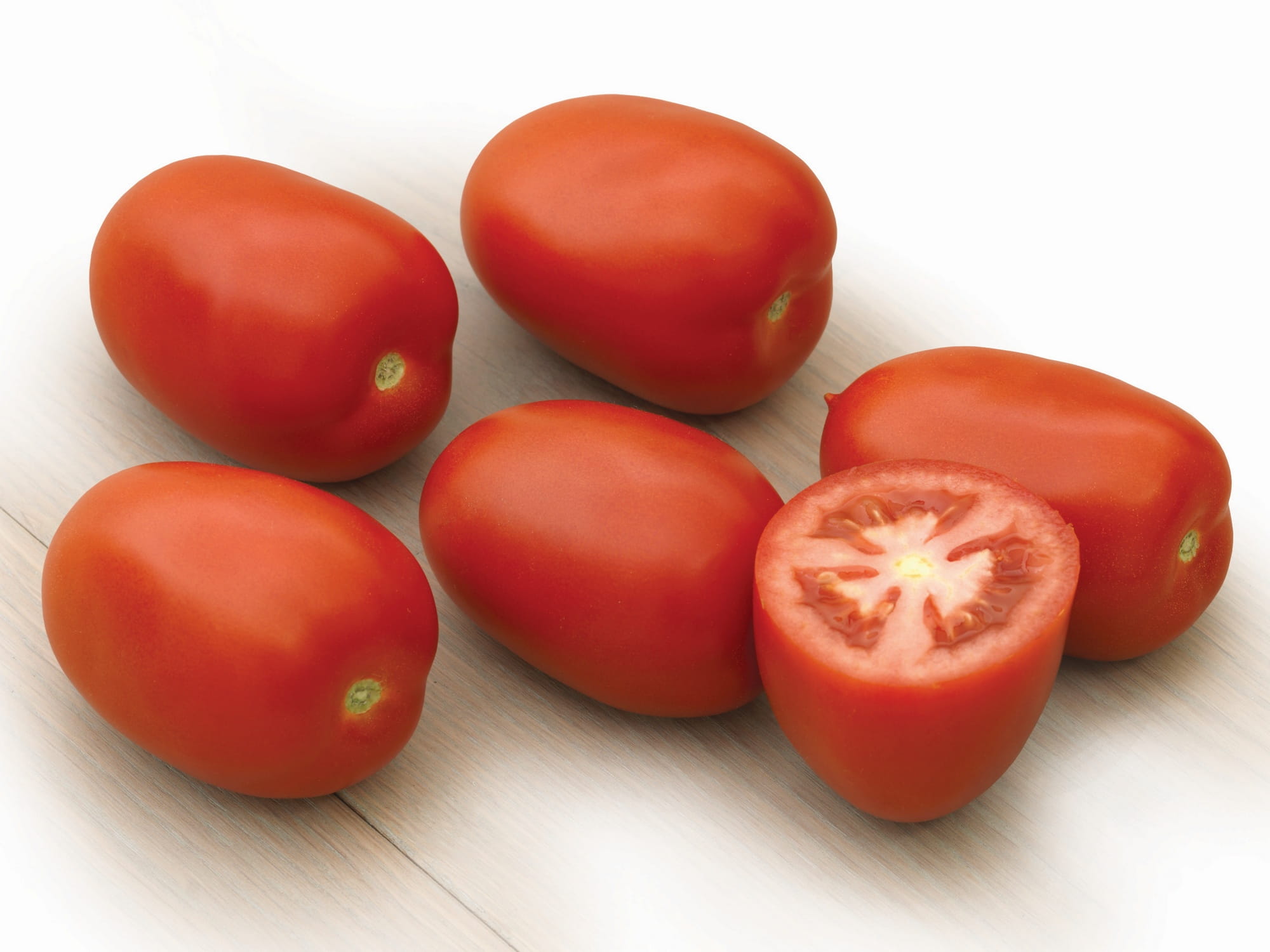 Mały czerwony pomidor